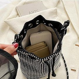 Cartera Con Tachas Negra